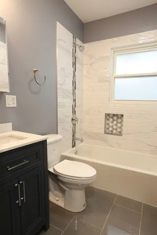 $629,900 | 6243 West Byron Street, Chicago, IL 60634