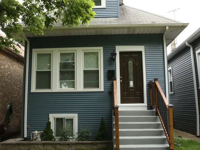 $629,900 | 6243 West Byron Street, Chicago, IL 60634