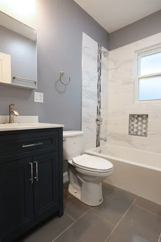 $629,900 | 6243 West Byron Street, Chicago, IL 60634