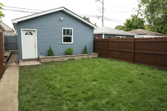 $629,900 | 6243 West Byron Street, Chicago, IL 60634