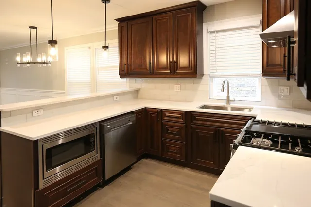 $629,900 | 6243 West Byron Street, Chicago, IL 60634