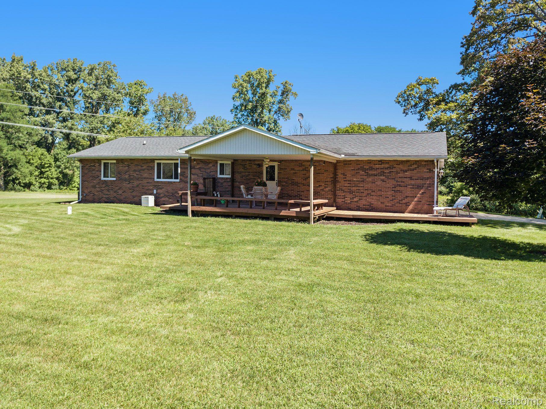 2320 Beck Road Howell, MI 48843 - Photo 36 of 37 Gallery Image 36
