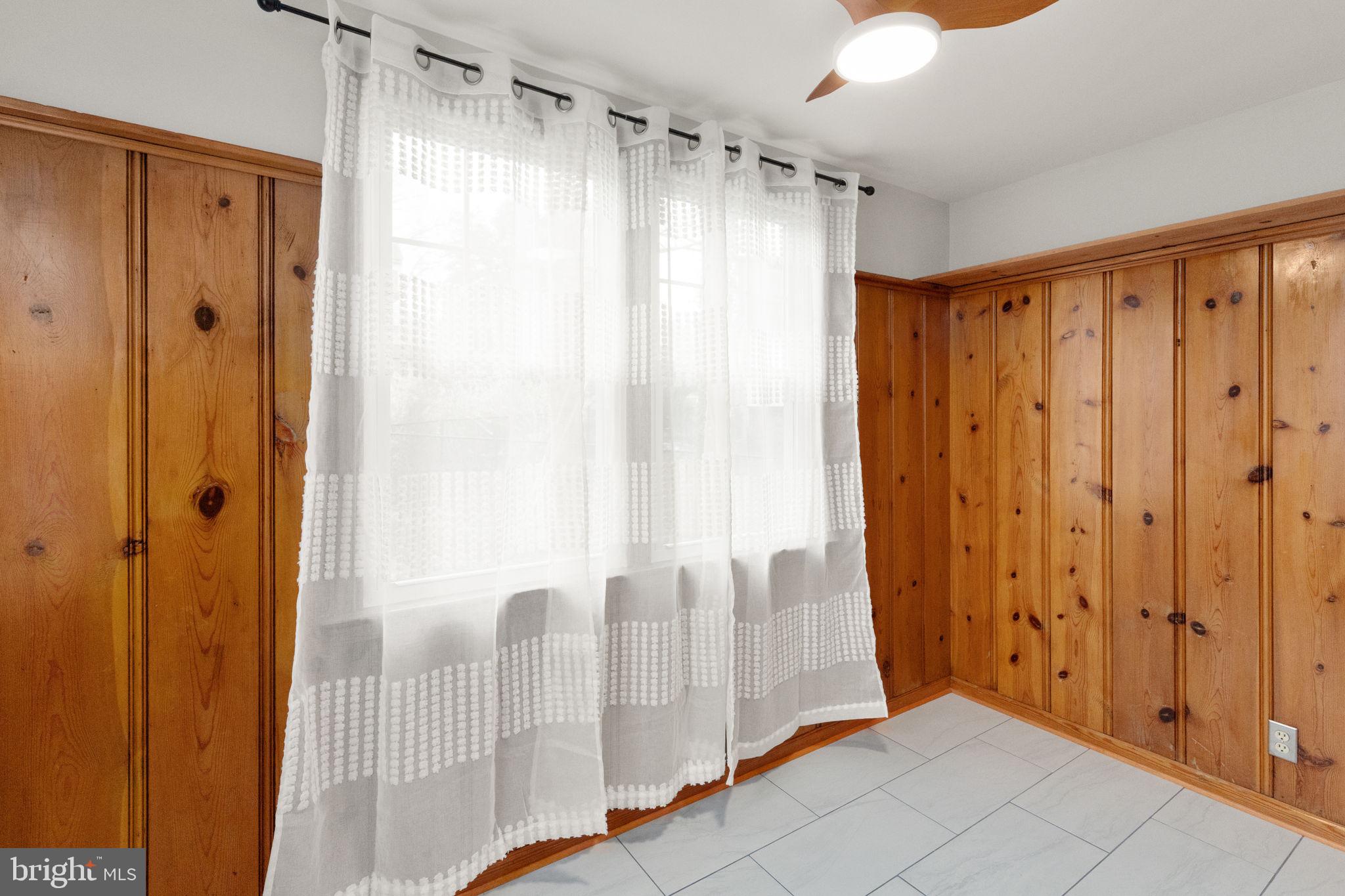 5204 Catalpha Road Baltimore, MD 21214 - Photo 11 of 21 Den / Bonus Room