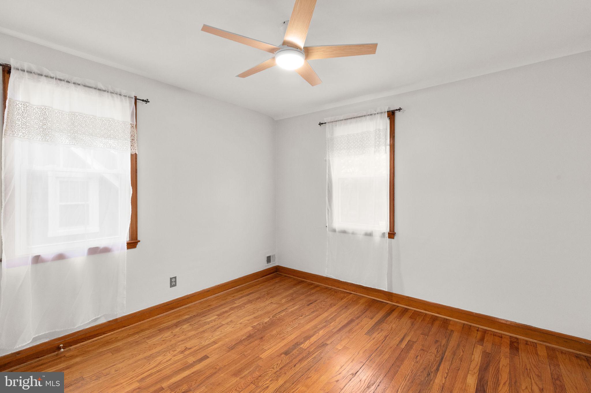 5204 Catalpha Road Baltimore, MD 21214 - Photo 16 of 21 Second Bedroom