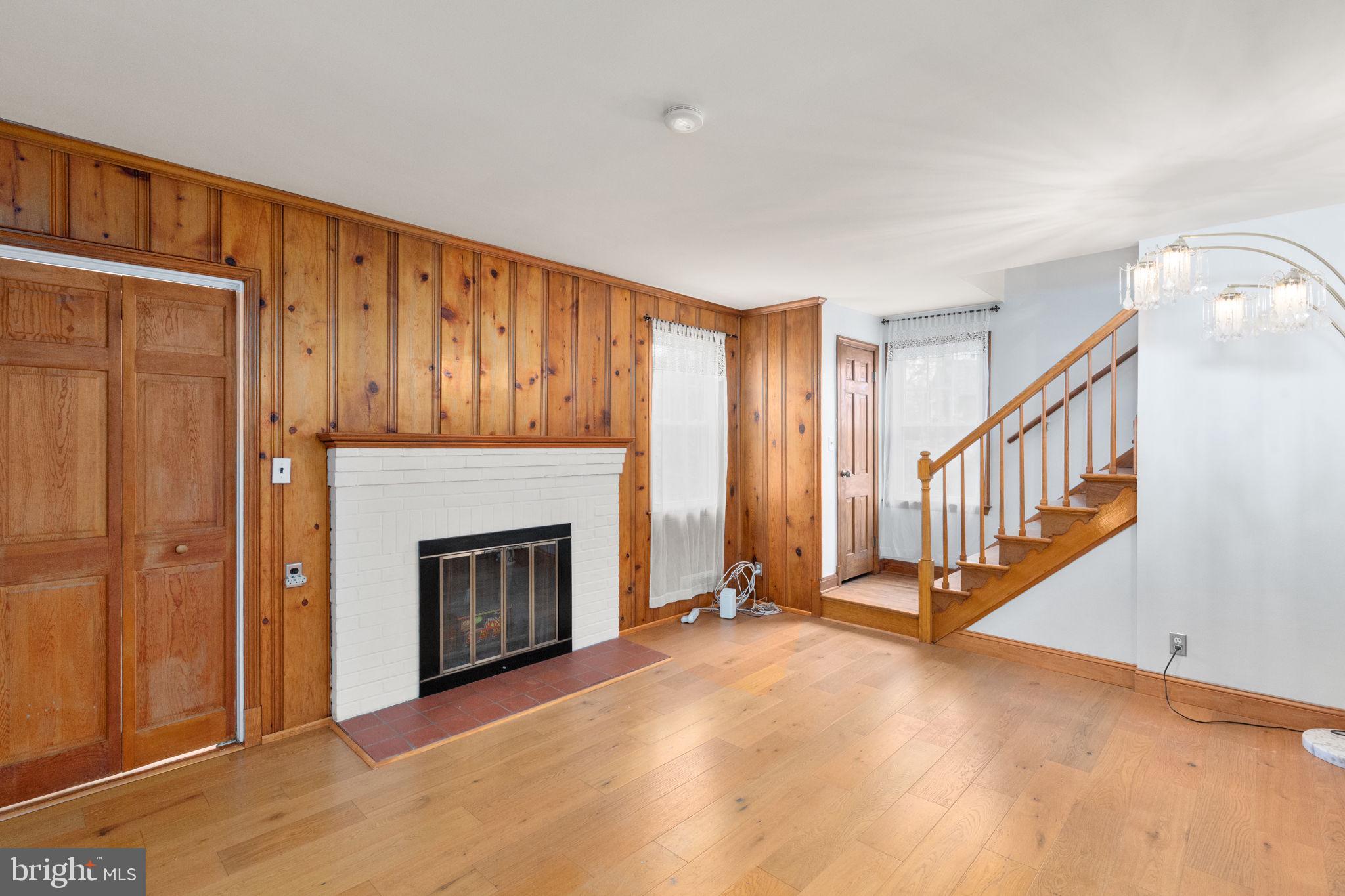 5204 Catalpha Road Baltimore, MD 21214 - Photo 7 of 21 Family Room