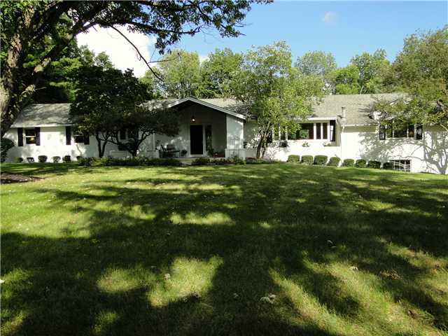 4520 Summit Ridge Road Upper Arlington, OH 43220 - Photo 1 of 16