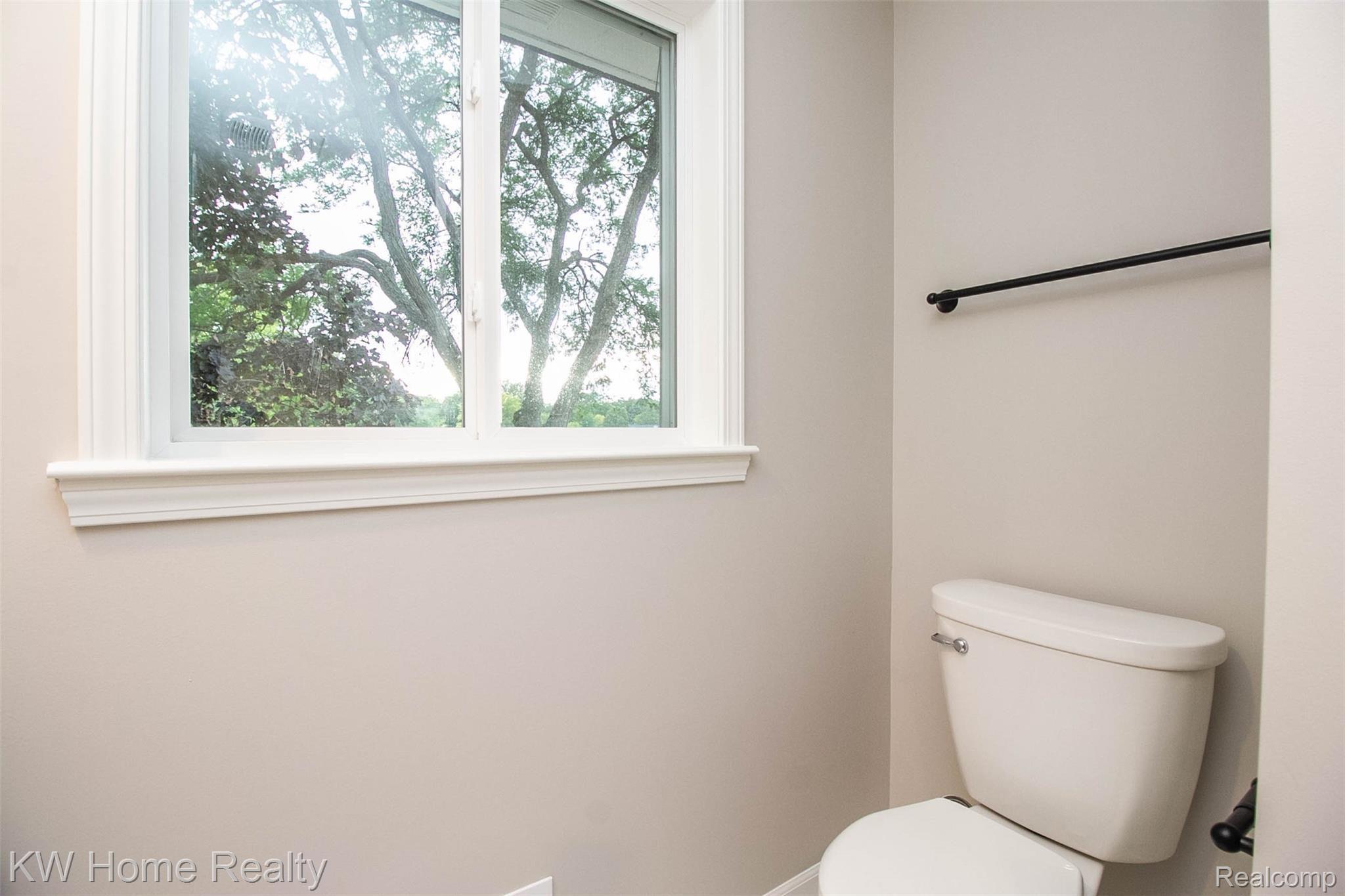 4260 Stoddard Road West Bloomfield, MI 48323 - Photo 46 of 47 42.jpg