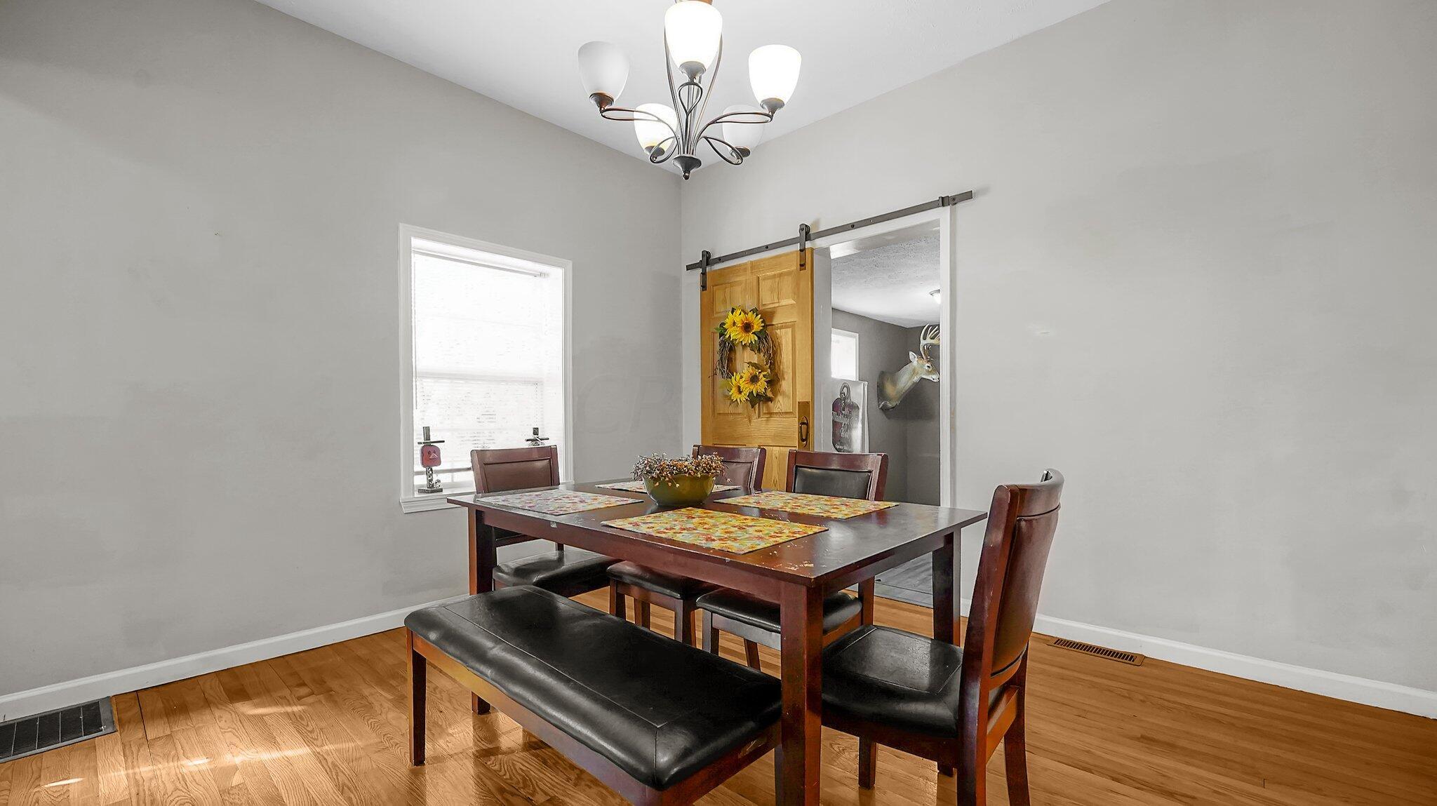 324 Amanda Northern Road Southwest Lancaster, OH 43130 - Photo 7 of 34 Dining Room