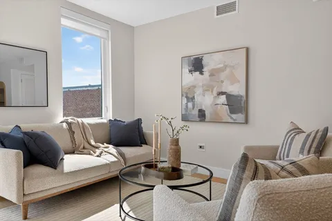 $899,000 | 420 West Broadway, Unit 409, Boston, MA 02127