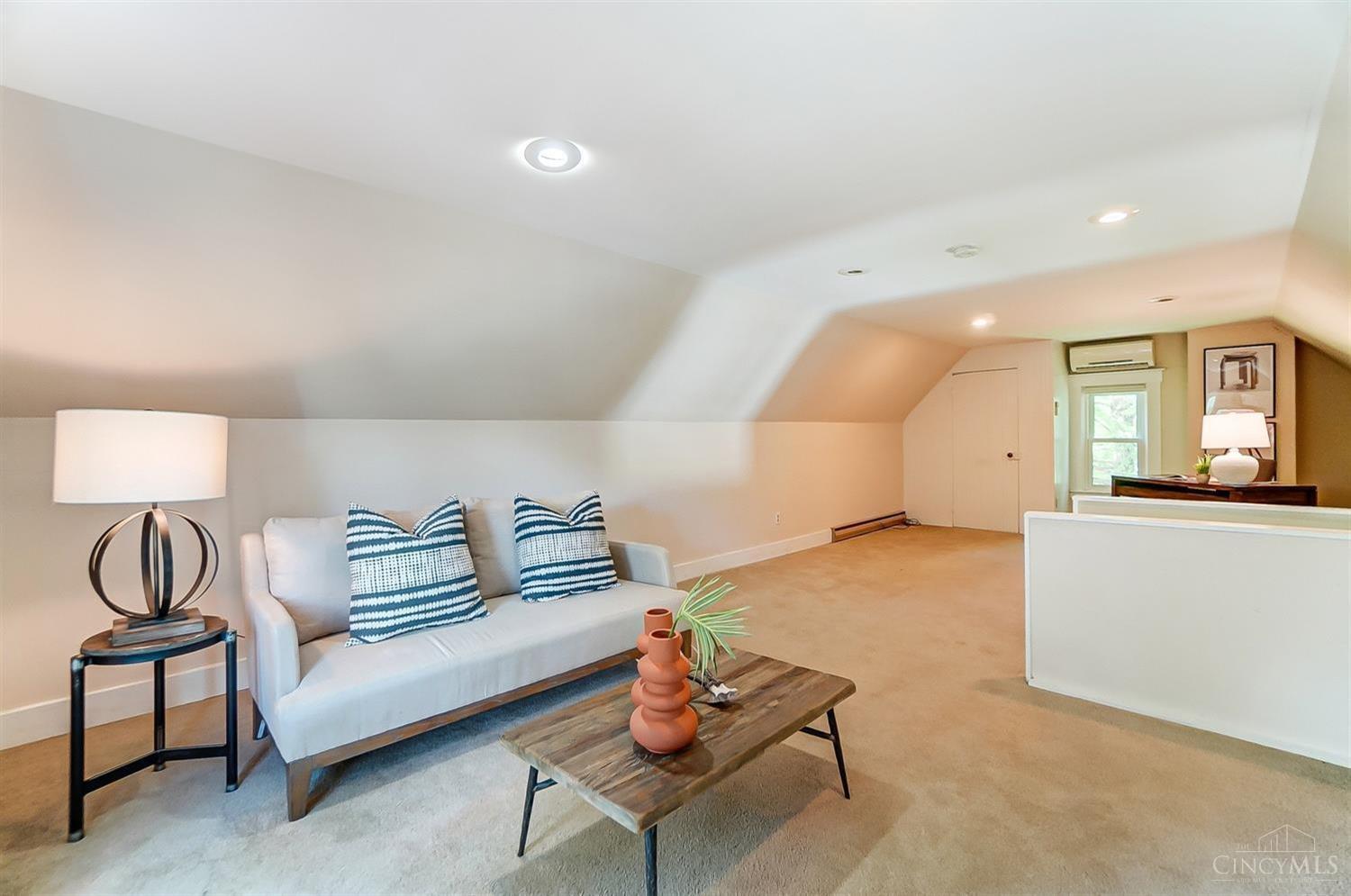 3575 Edwards Road Cincinnati, OH 45208 - Photo 21 of 22 Gallery Image 21