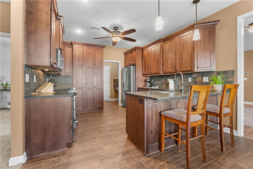 37006 East Church Road Oak Grove, MO 64075 - Photo 4 of 56