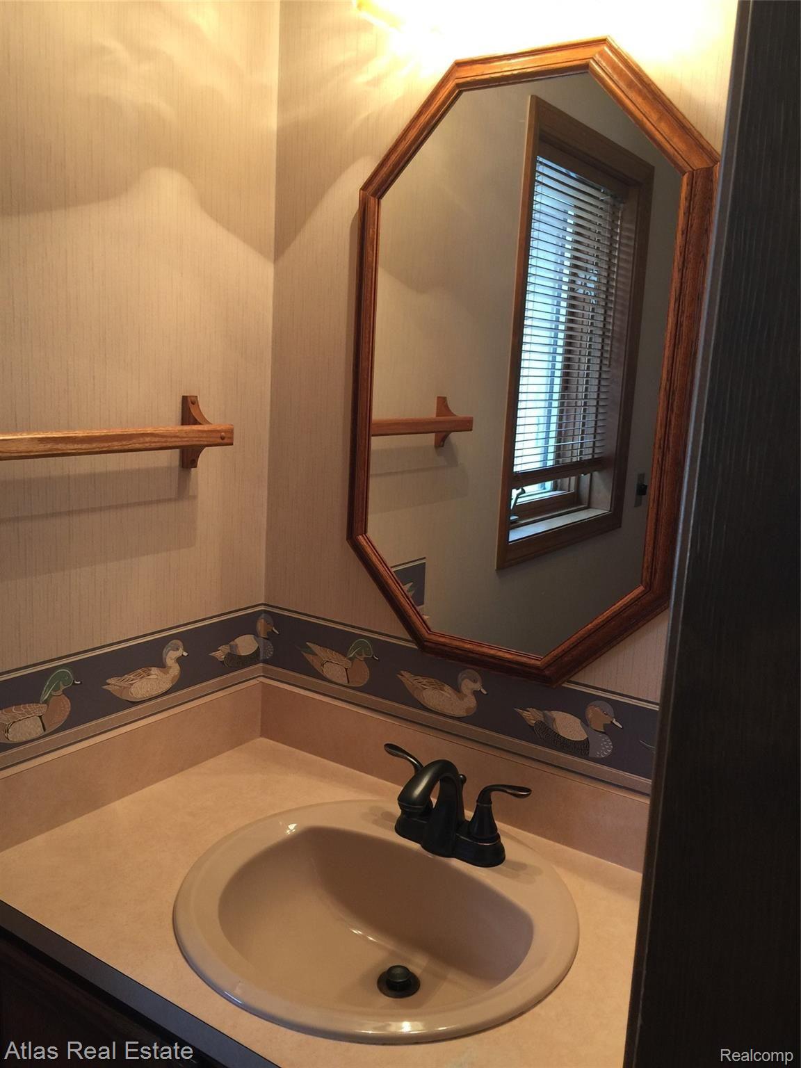 9950 Misty Ridge Circle Clarkston, MI 48348 - Photo 20 of 50 1/2 Bath