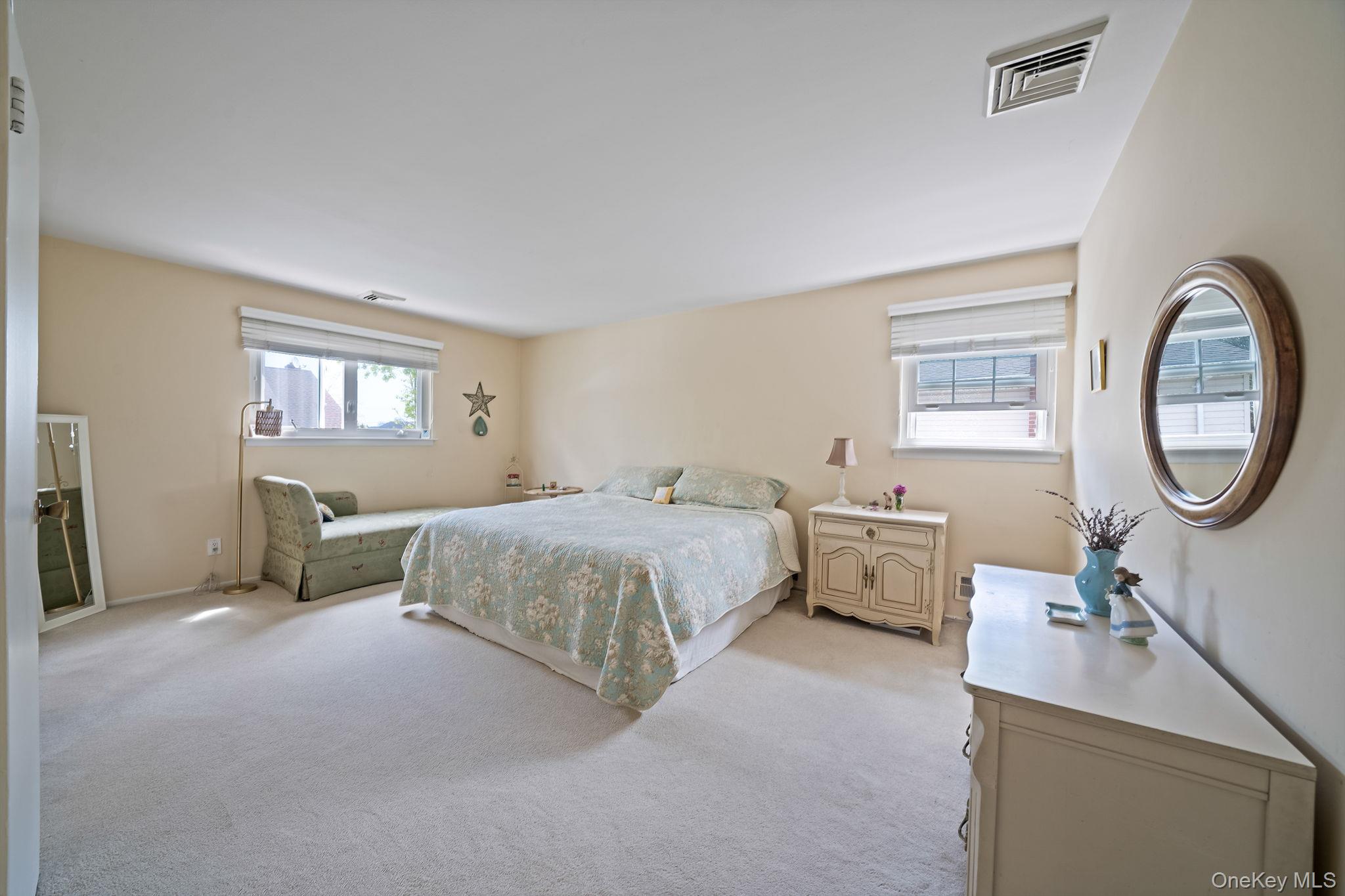 2897 Wynsum Avenue Merrick, NY 11566 - Photo 13 of 31