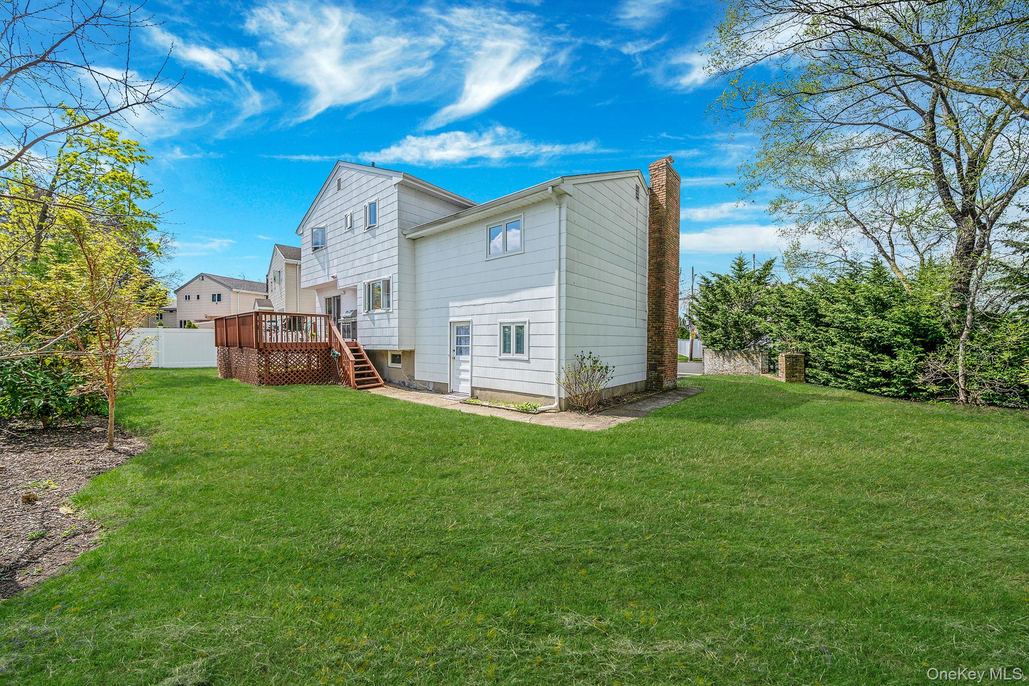 2897 Wynsum Avenue Merrick, NY 11566 - Photo 26 of 31