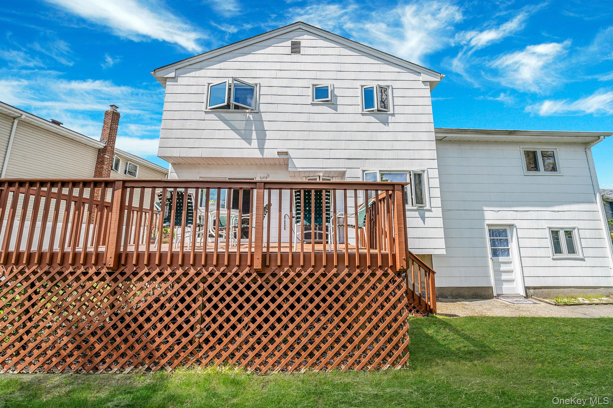 2897 Wynsum Avenue Merrick, NY 11566 - Photo 27 of 31