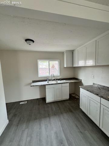 702 Rice Avenue La Junta, CO 81050 - Photo 4 of 9