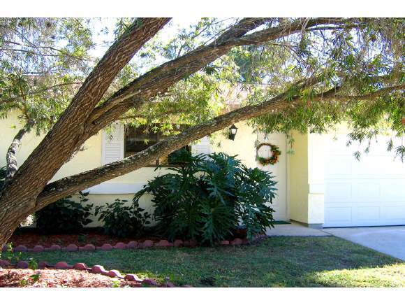 959 Hart Place Melbourne, FL 32940 - Photo 1 of 12 Primary Photo