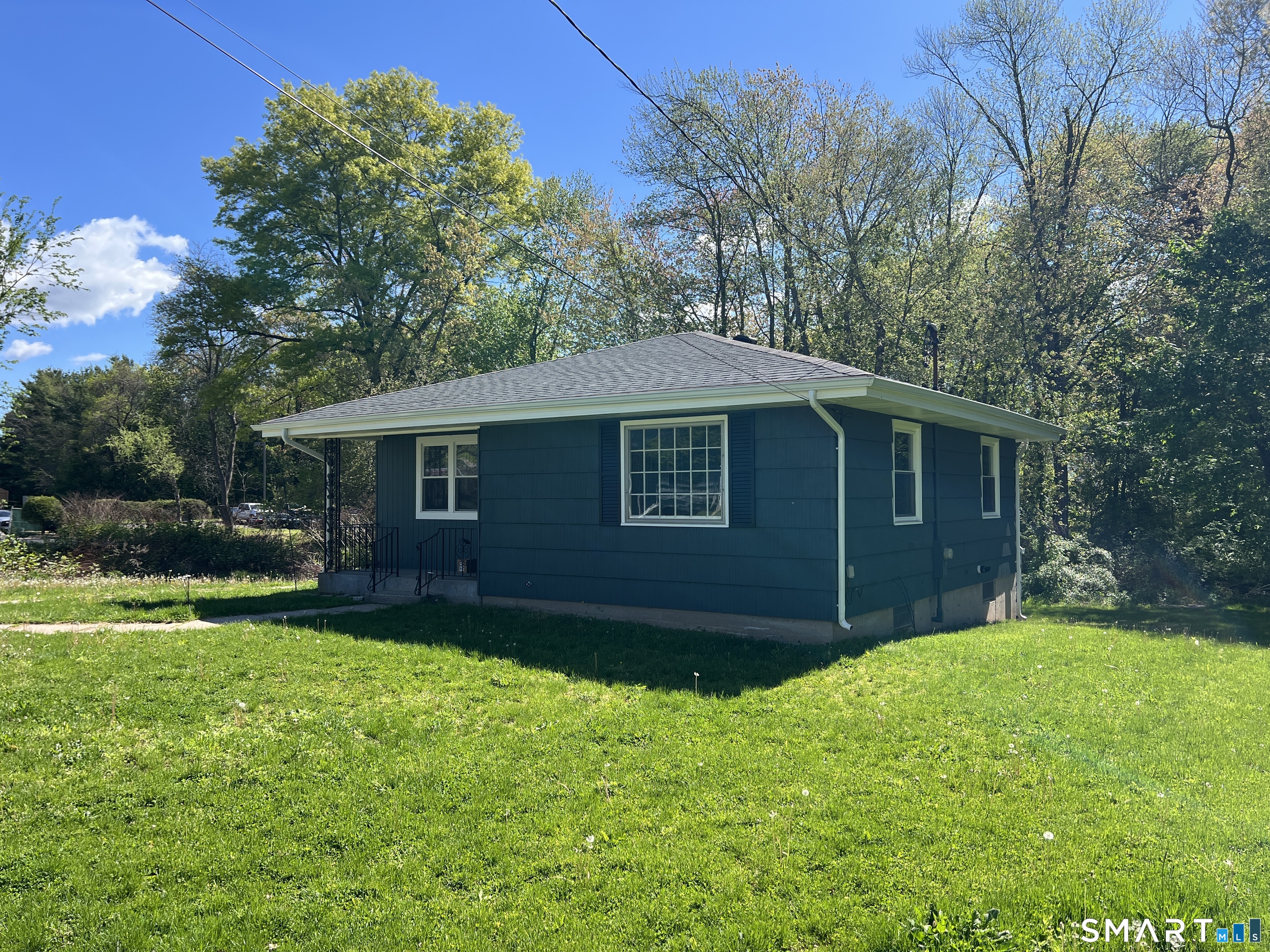 270 R East Street Plainville, CT 06062 - Photo 4 of 34