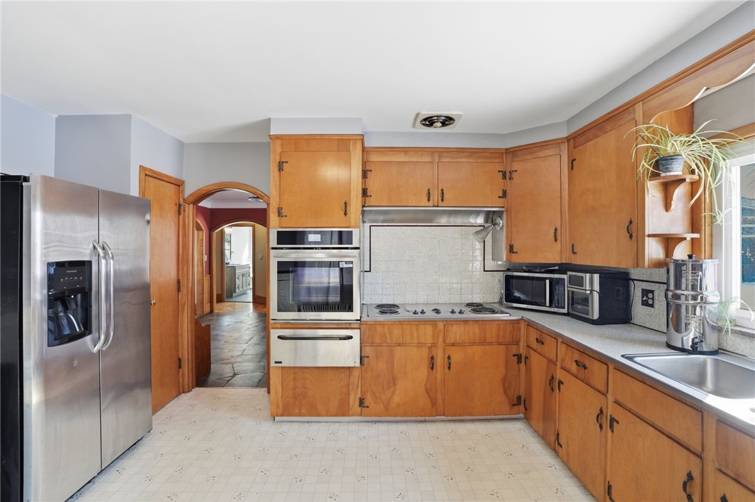 48 Rowley Street Providence, RI 02909 - Photo 10 of 42