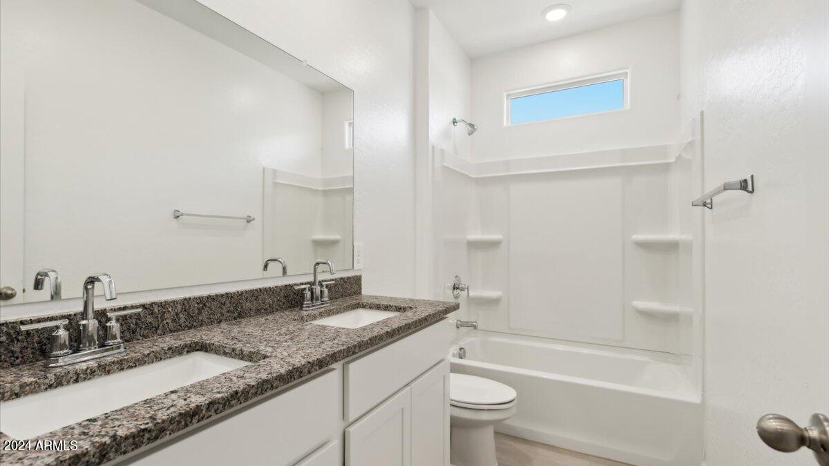 2152 West Spaulding Avenue Apache Junction, AZ 85120 - Photo 11 of 14 justin bath 2