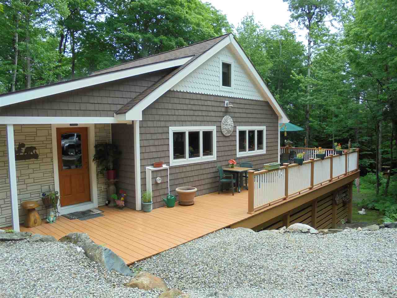 788 Lake Ninevah Road Mount Holly, VT 05758 - Photo 2 of 23