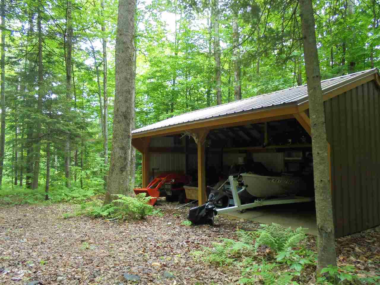 788 Lake Ninevah Road Mount Holly, VT 05758 - Photo 5 of 23