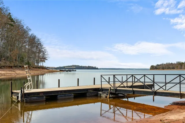 $274,900 | 18 C Hartwell Villas, Anderson, SC 29626