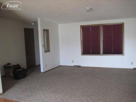 10572 South State Road Morrice, MI 48857 - Photo 6 of 10 20211370-5.JPG