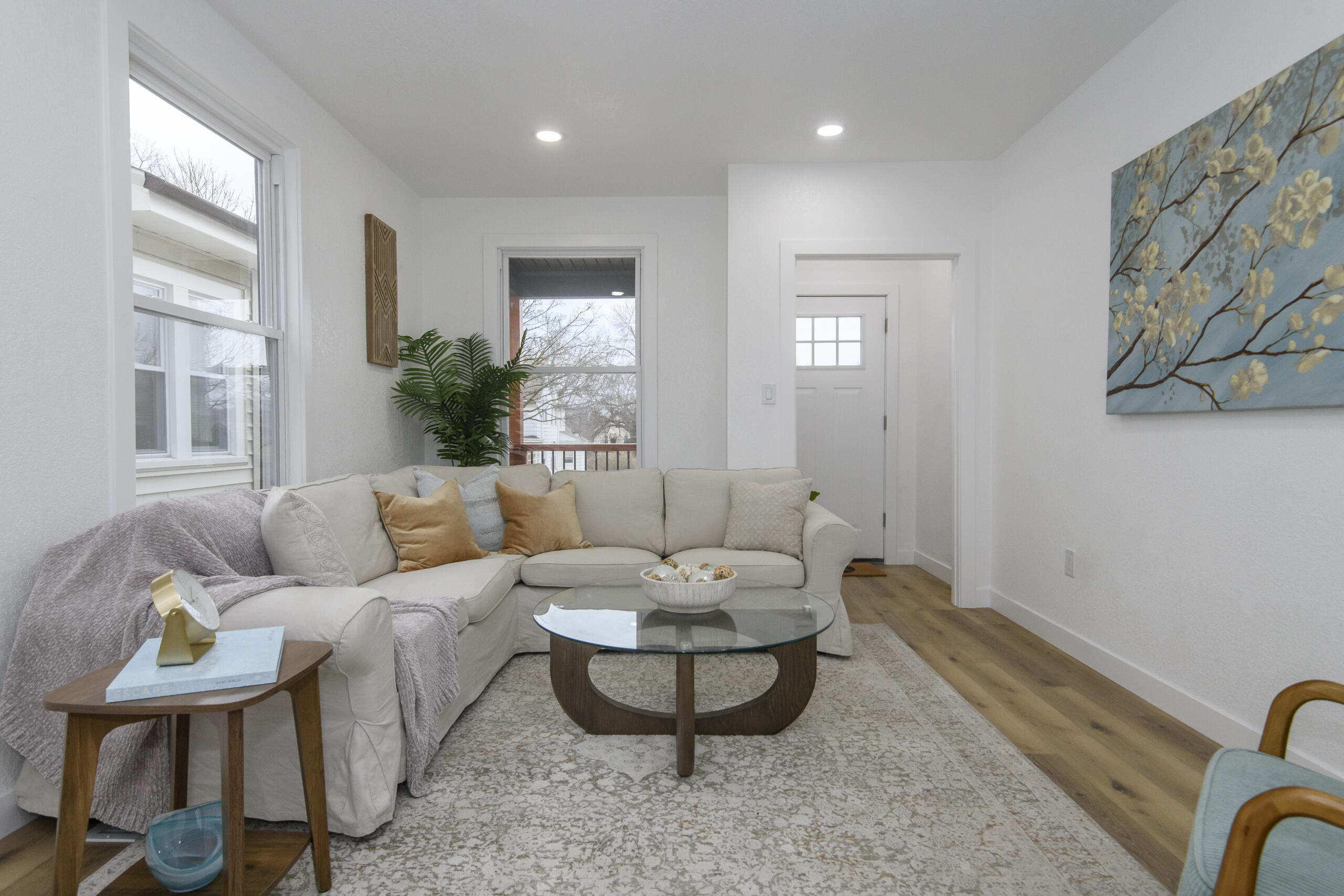 300 East Rosedale Avenue Milwaukee, WI 53207 - Photo 7 of 56 300 E Rosedale-10