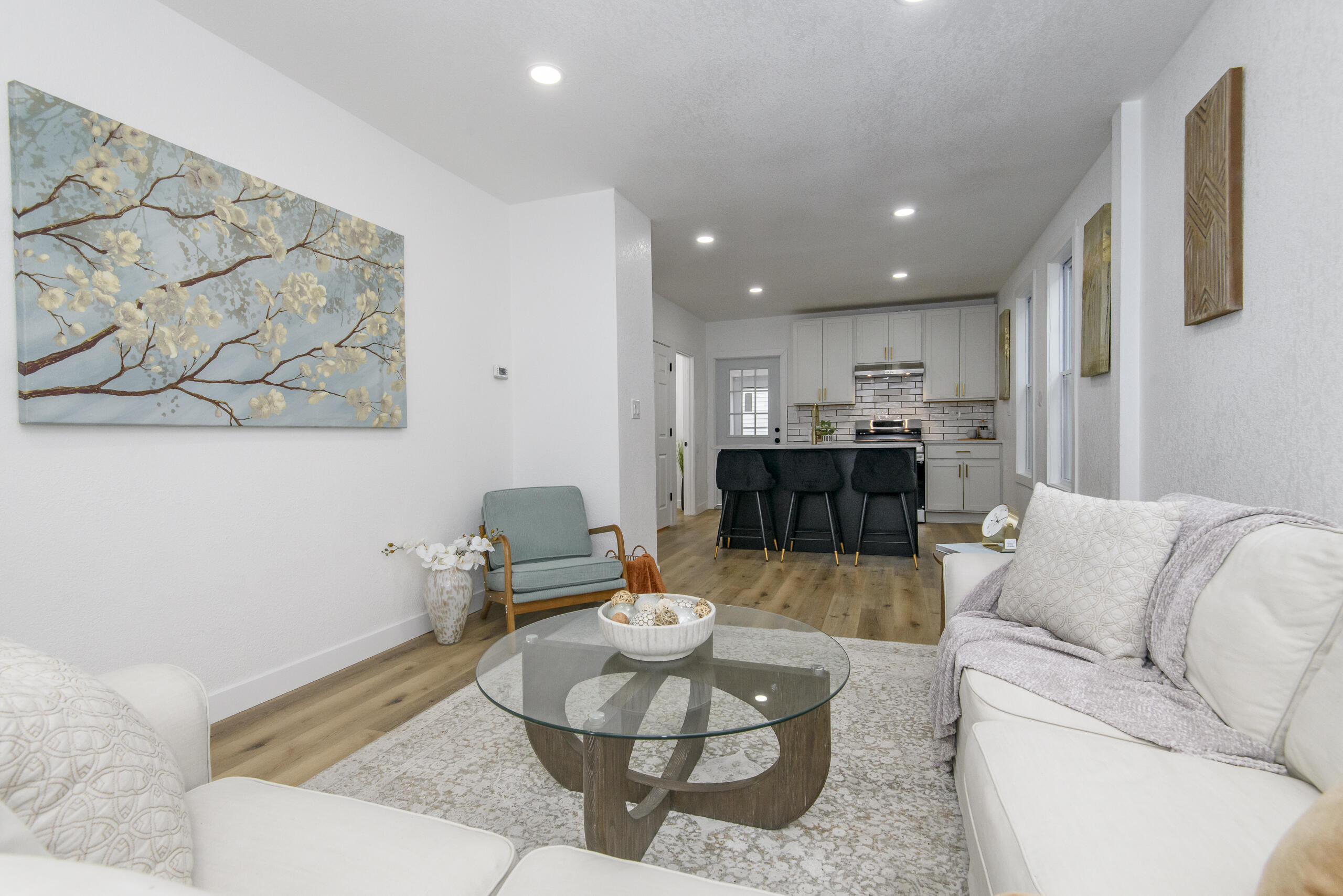 300 East Rosedale Avenue Milwaukee, WI 53207 - Photo 9 of 56 300 E Rosedale-12