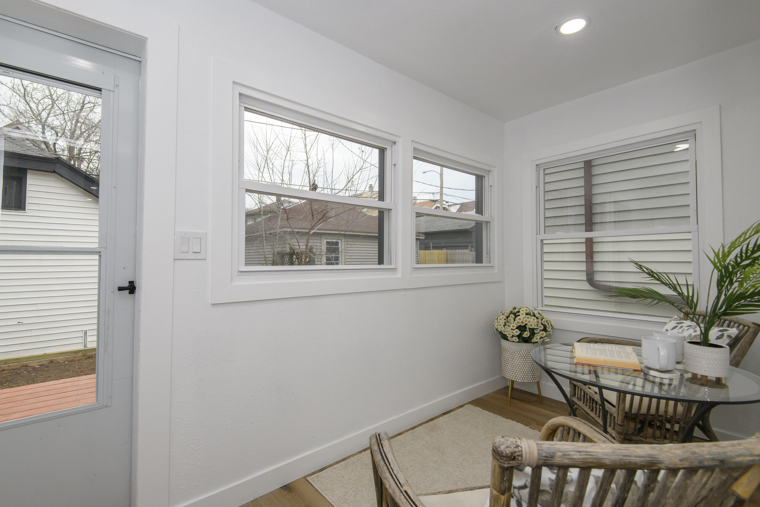 300 East Rosedale Avenue Milwaukee, WI 53207 - Photo 17 of 56 300 E Rosedale-20