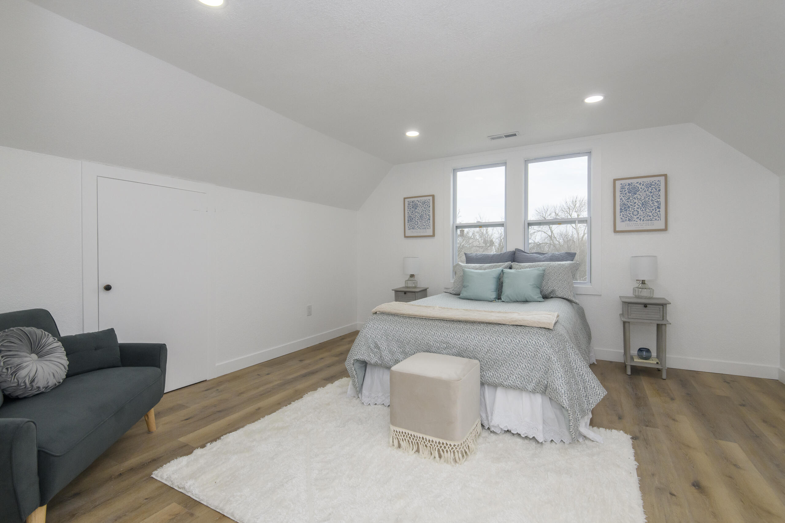 300 East Rosedale Avenue Milwaukee, WI 53207 - Photo 24 of 56 300 E Rosedale-27