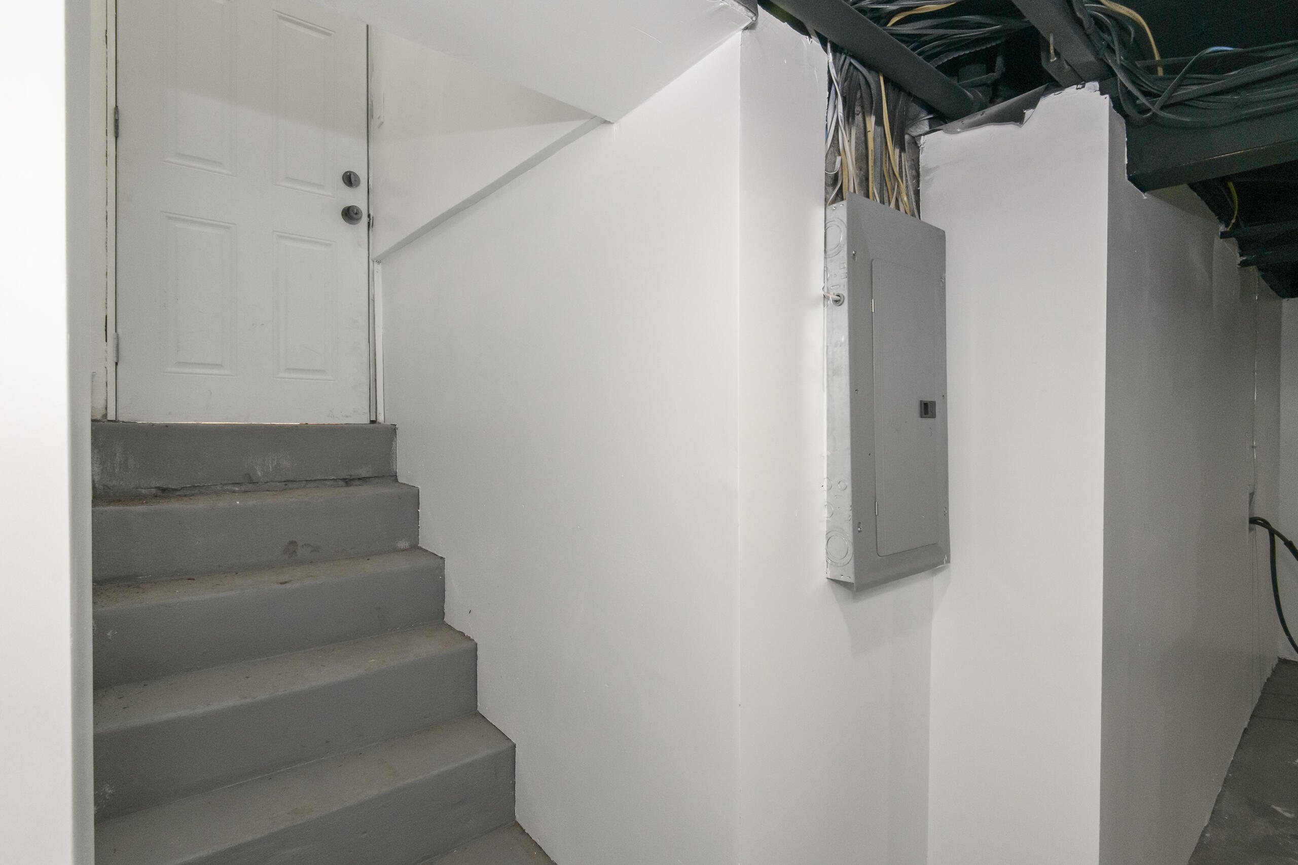 300 East Rosedale Avenue Milwaukee, WI 53207 - Photo 39 of 56 300 E Rosedale-42