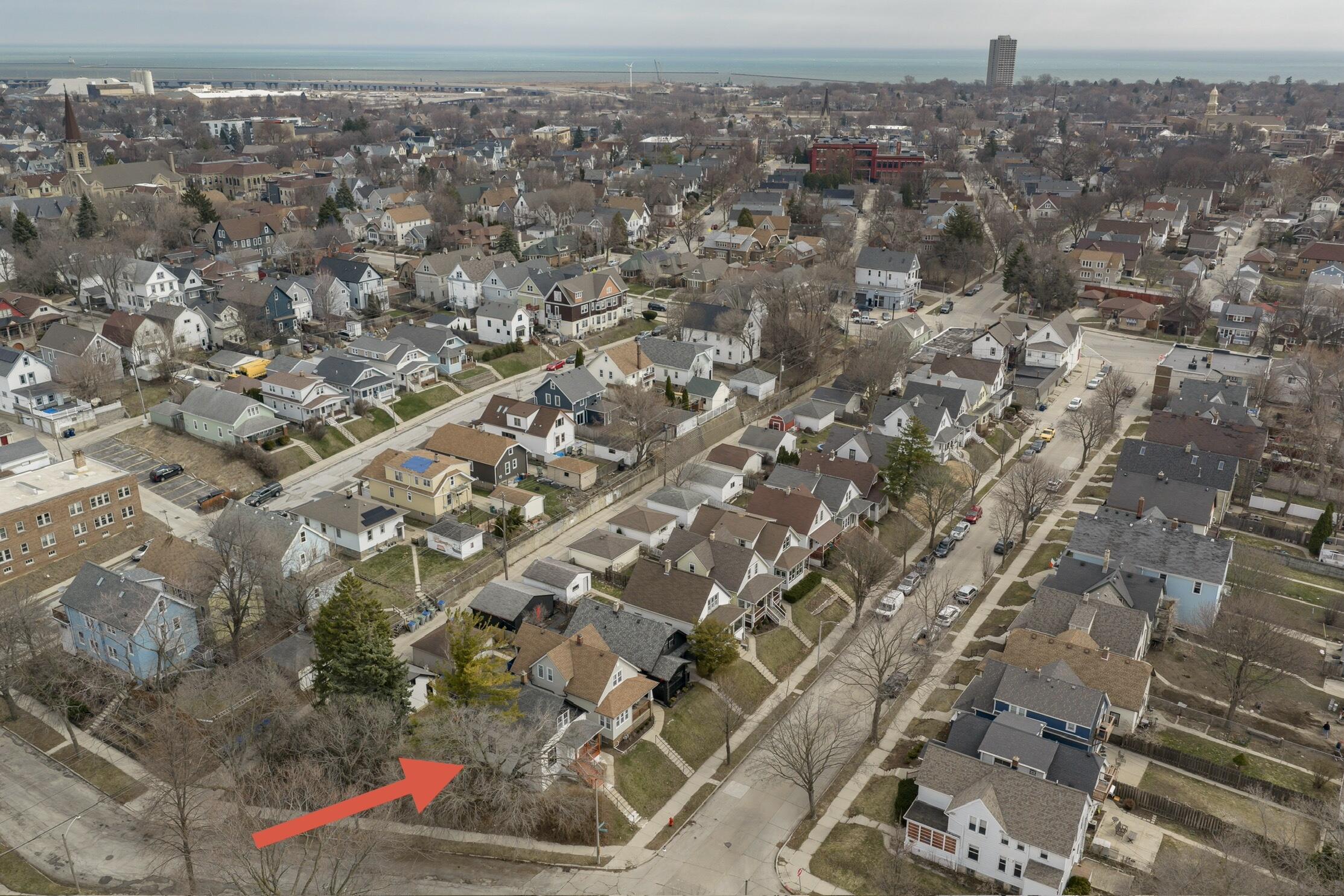 300 East Rosedale Avenue Milwaukee, WI 53207 - Photo 51 of 56 300 E Rosedale-46