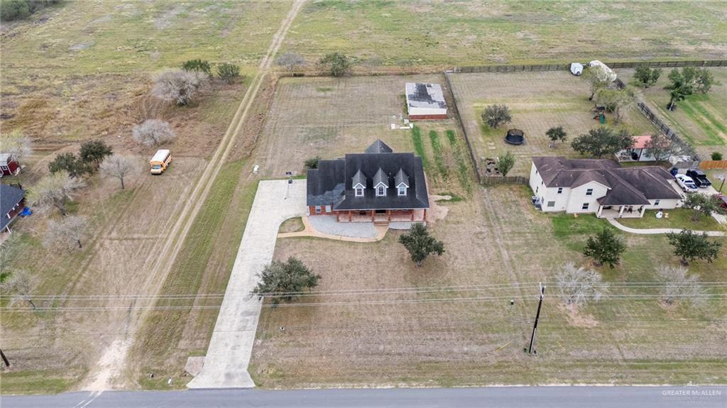 15474 Primera Road Harlingen, TX 78552 - Photo 43 of 45 a picture of a bathroom with a shower