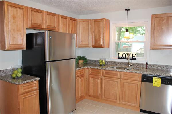 203 Santa Barbara Street Springfield, MA 01104 - Photo 5 of 28