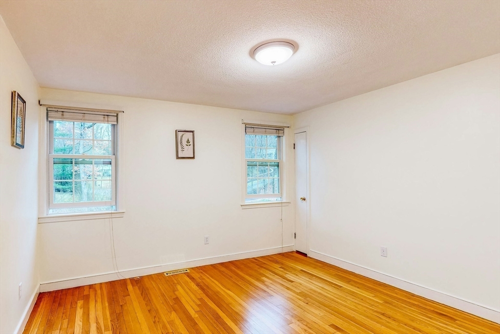19 Hickory Hill Road Wayland, MA 01778 - Photo 16 of 32 Gallery Image 16