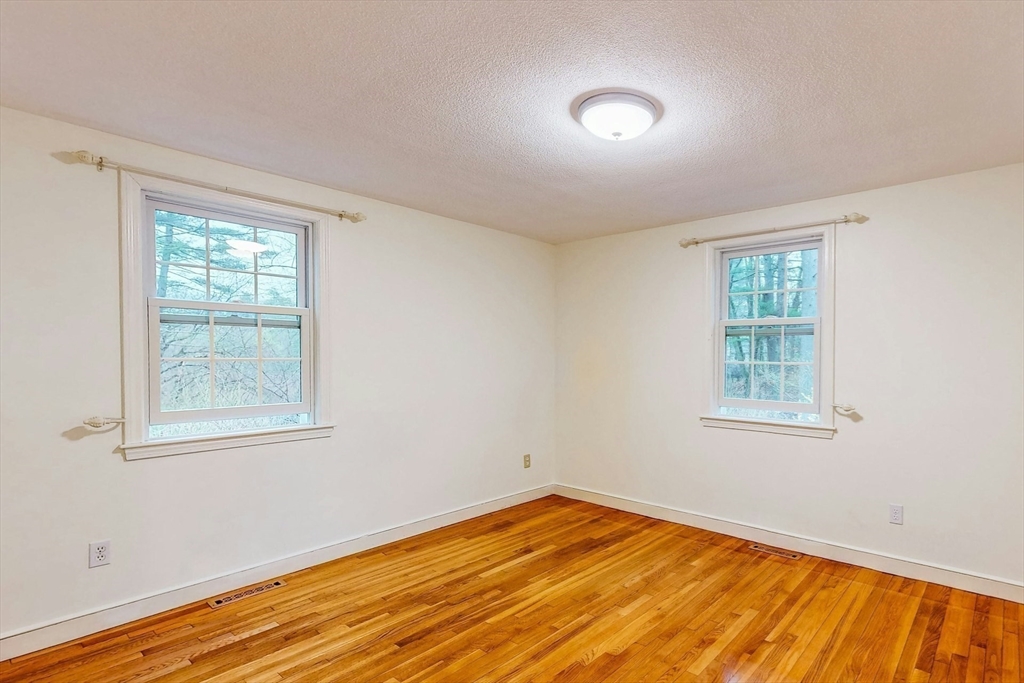 19 Hickory Hill Road Wayland, MA 01778 - Photo 17 of 32 Gallery Image 17