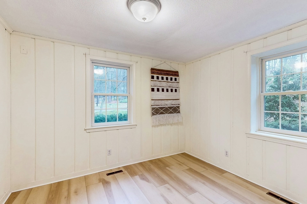 19 Hickory Hill Road Wayland, MA 01778 - Photo 22 of 32 Gallery Image 22