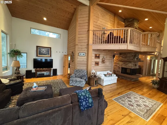 $2,350,000 | 31640 Spruce Drive, Gold Beach, OR 97444