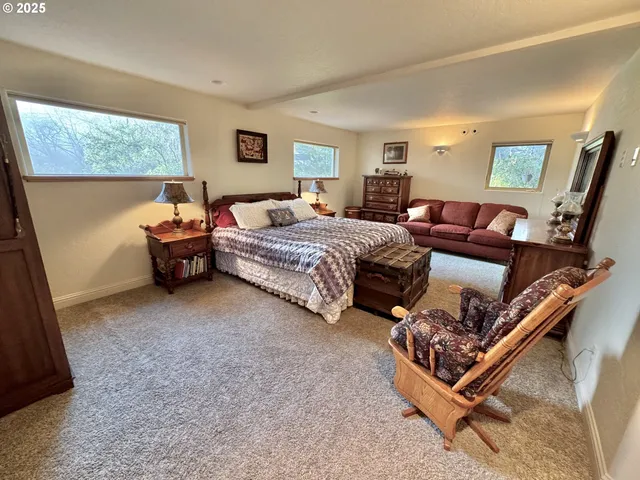 $2,350,000 | 31640 Spruce Drive, Gold Beach, OR 97444