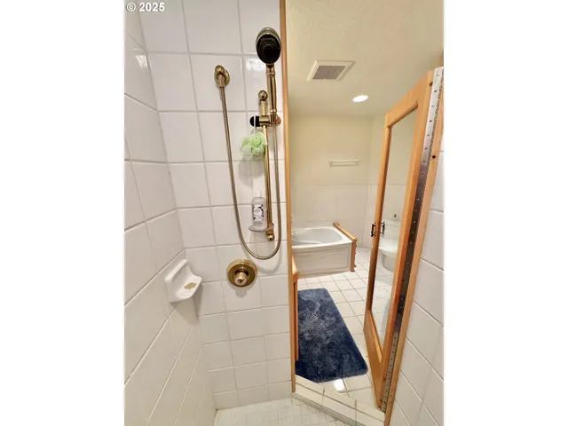 $2,350,000 | 31640 Spruce Drive, Gold Beach, OR 97444