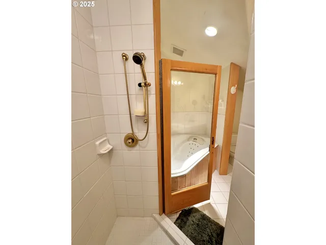 $2,350,000 | 31640 Spruce Drive, Gold Beach, OR 97444