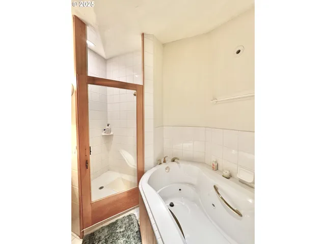 $2,350,000 | 31640 Spruce Drive, Gold Beach, OR 97444