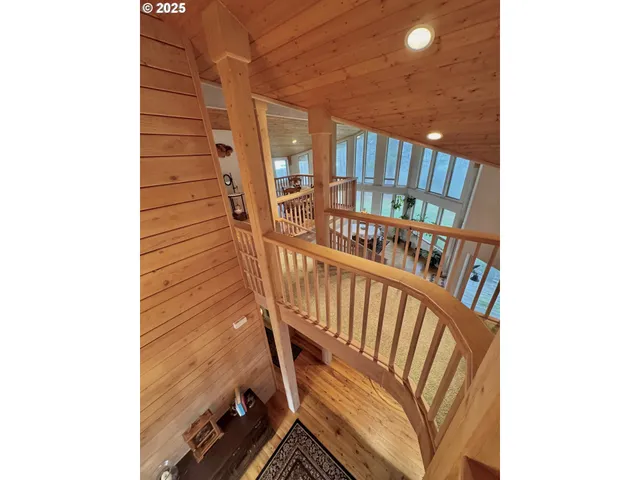 $2,350,000 | 31640 Spruce Drive, Gold Beach, OR 97444