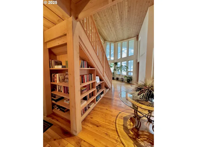 $2,350,000 | 31640 Spruce Drive, Gold Beach, OR 97444