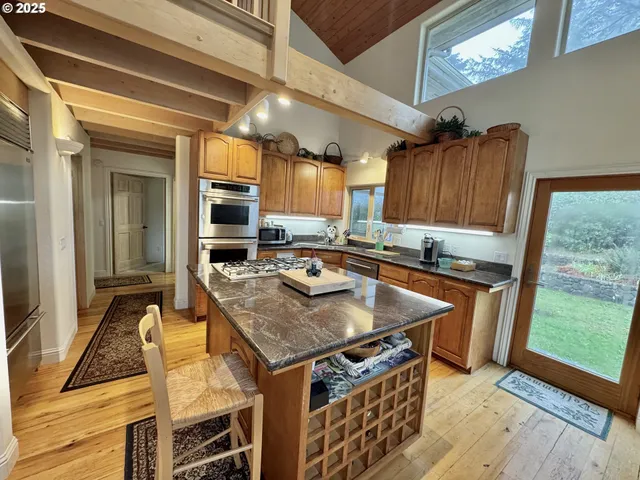 $2,350,000 | 31640 Spruce Drive, Gold Beach, OR 97444