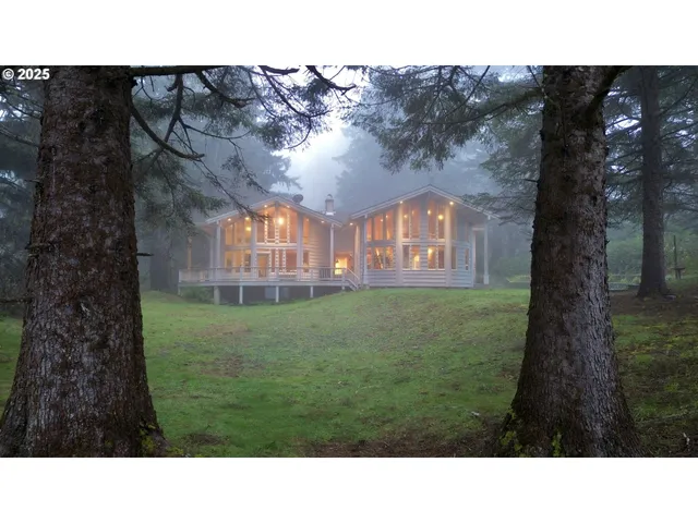 $2,350,000 | 31640 Spruce Drive, Gold Beach, OR 97444