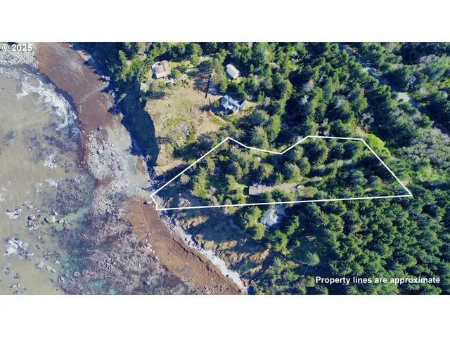 $2,350,000 | 31640 Spruce Drive, Gold Beach, OR 97444