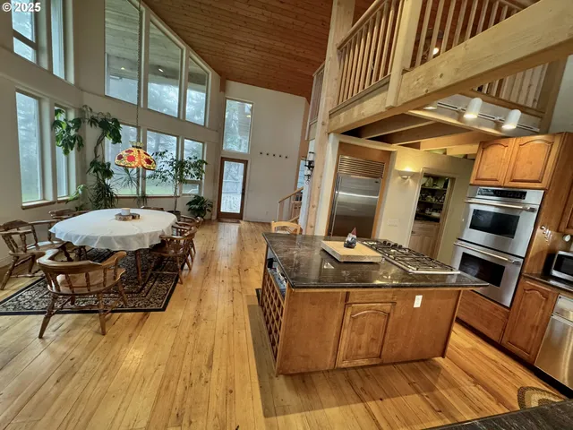 $2,350,000 | 31640 Spruce Drive, Gold Beach, OR 97444